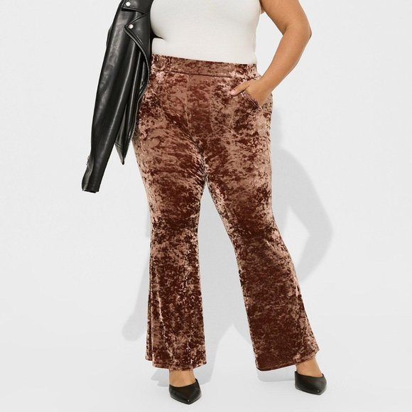 Torrid Crushed Velvet Pocket Flare Pants NWT - size 1 (14/16) - Picture 1 of 3